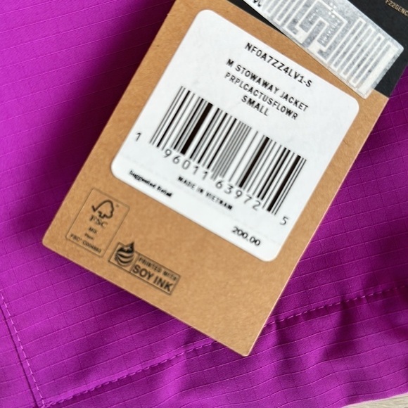 The north face packable jacket stowaway men’s small and medium black and purple - Picture 6 of 11